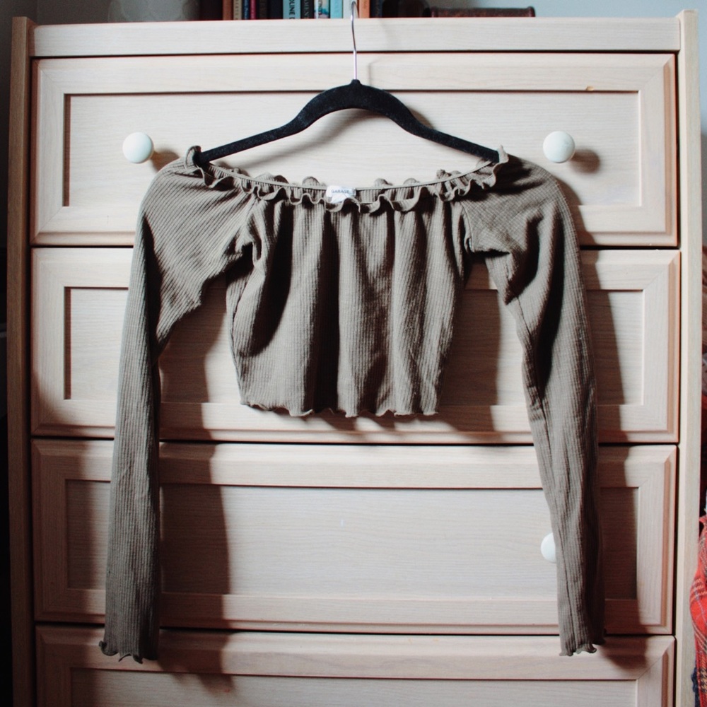 Long sleeve olive green crop top